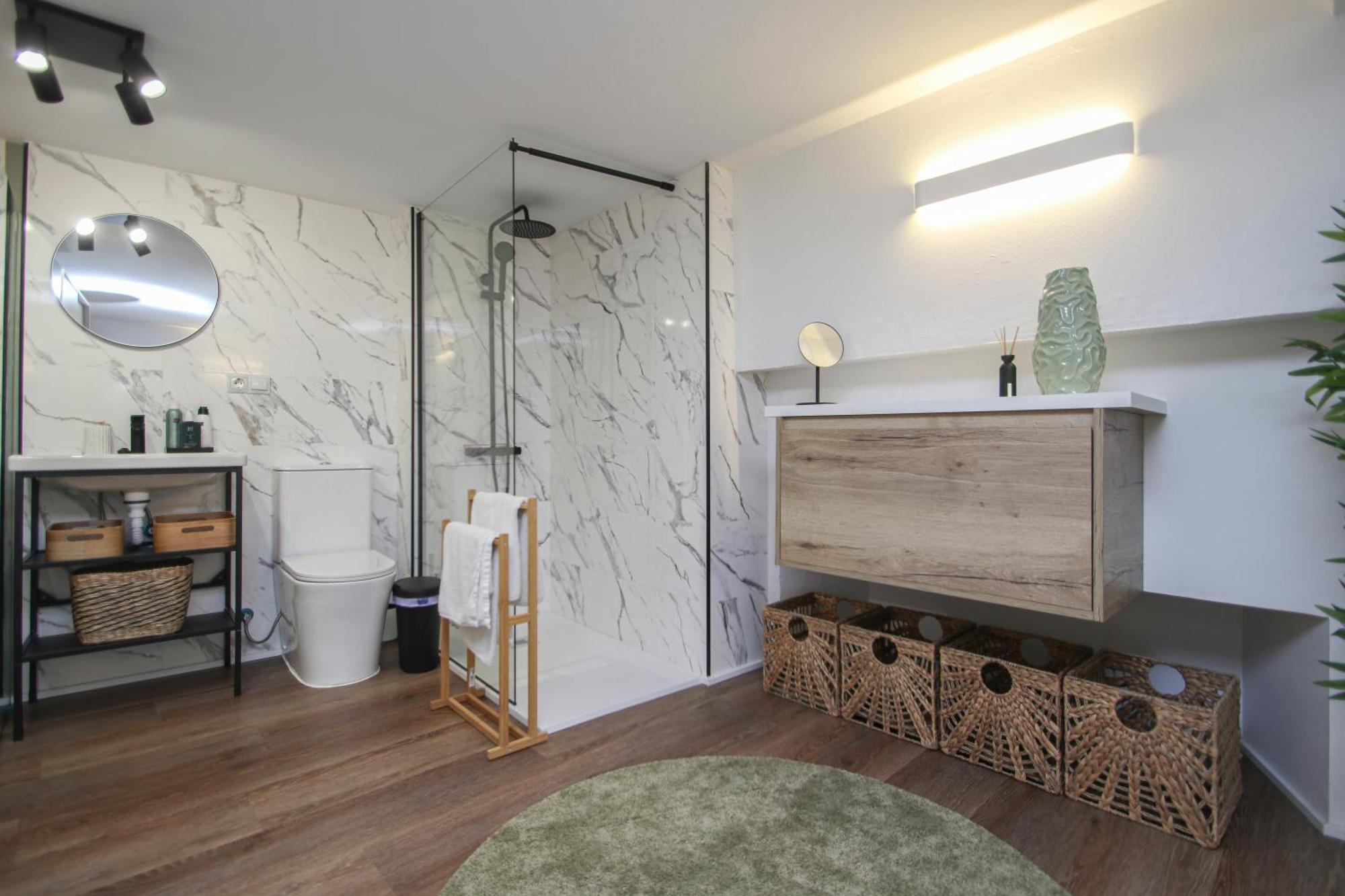 New! Luxurious & Chic Duplex Next To The Cathedral Apartamento Sevilha